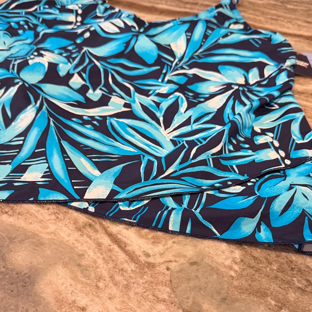 Lands' End Blue and Aqua Tropical Print Women's Swim Camisole - Picture 4 of 6